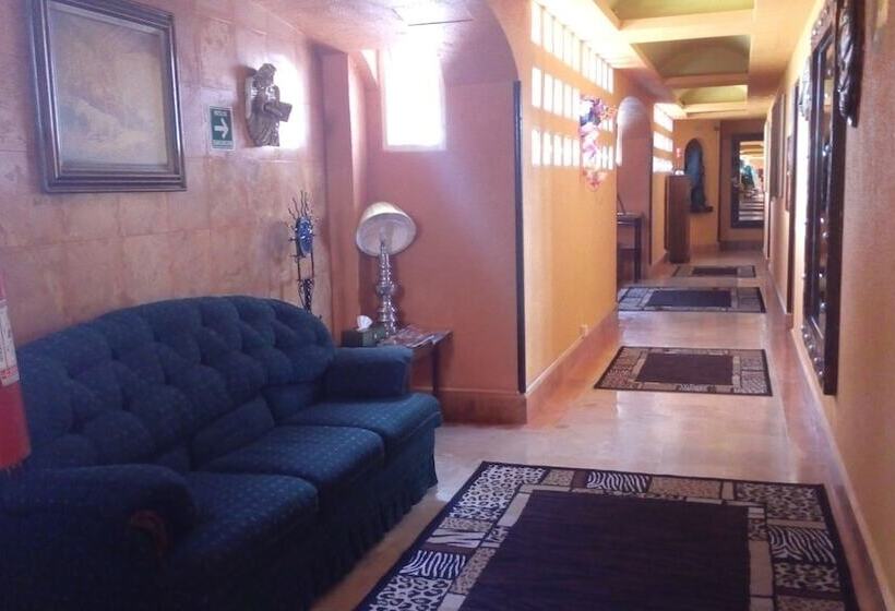 ホテル Real Azteca