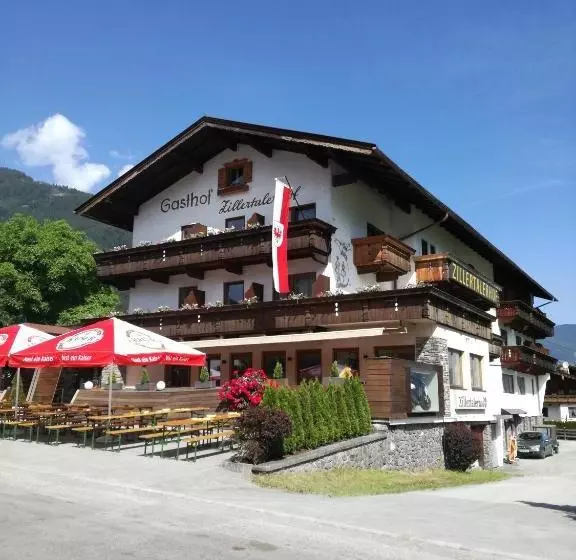 ホテル Gasthof Zillertalerhof