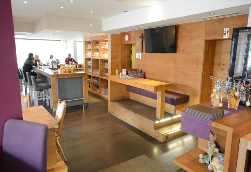 Отель Gasthof Zillertalerhof