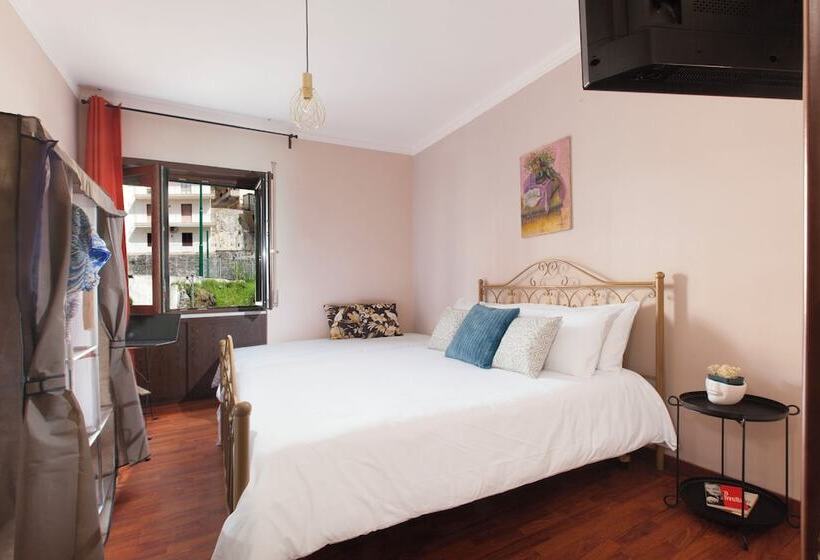 تختخواب و صبحانه Bsisters