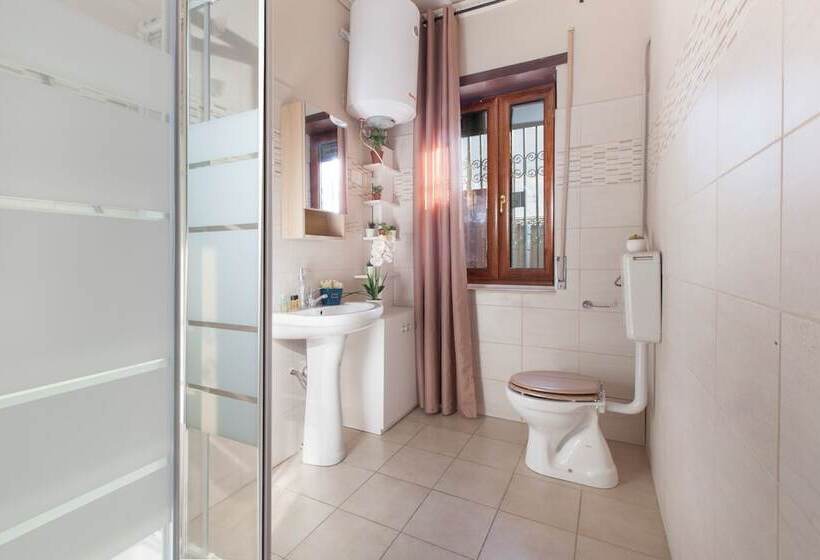 تختخواب و صبحانه Bsisters