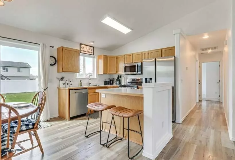 Charming Home W/ Patio: 3 Mi To Hayden Lake!