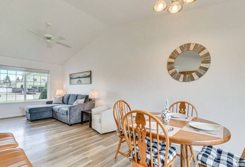 Charming Home W/ Patio: 3 Mi To Hayden Lake!