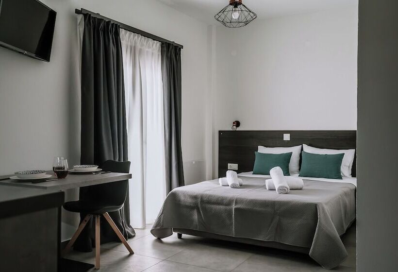 Hotel Crystal Studios