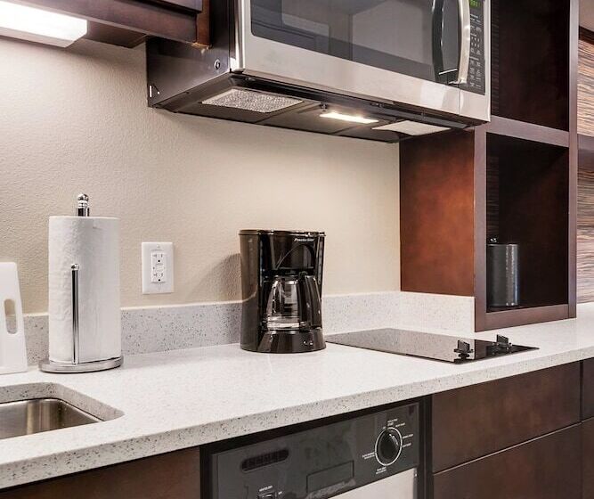 Отель Towneplace Suites By Marriott Brunswick