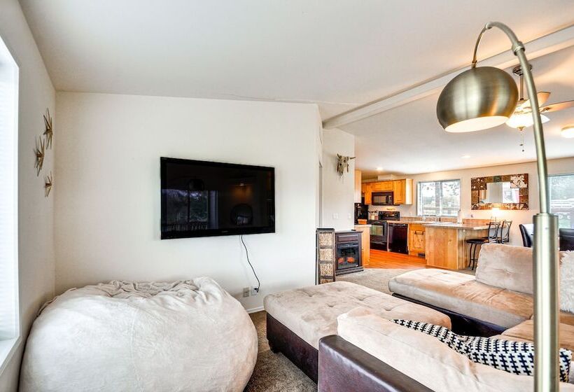 Oregon Cabin On Pine Hollow Reservoir W/ Mtn View!