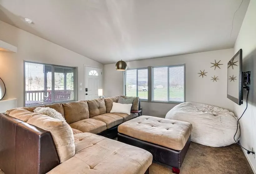 Oregon Cabin On Pine Hollow Reservoir W/ Mtn View!