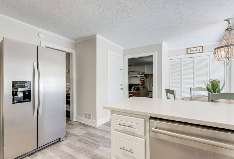 Atlanta Area Home W/ Office, Near Golfing & Hiking