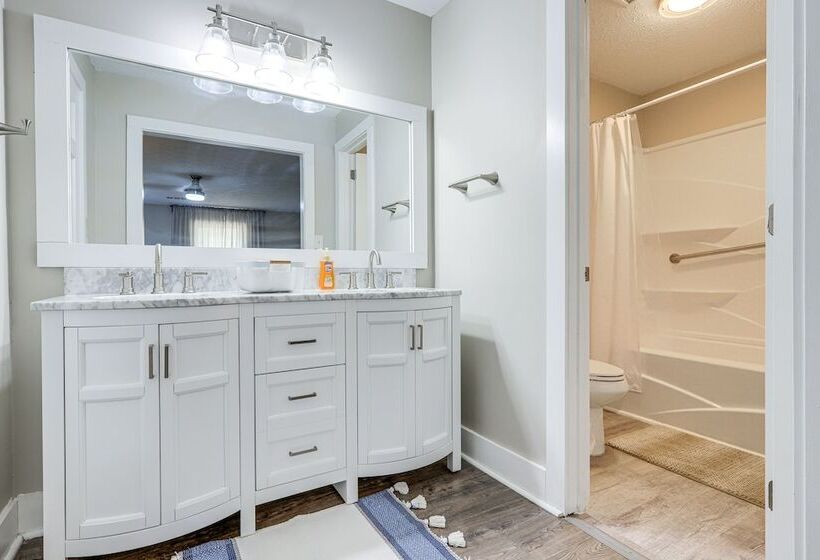 Atlanta Area Home W/ Office, Near Golfing & Hiking