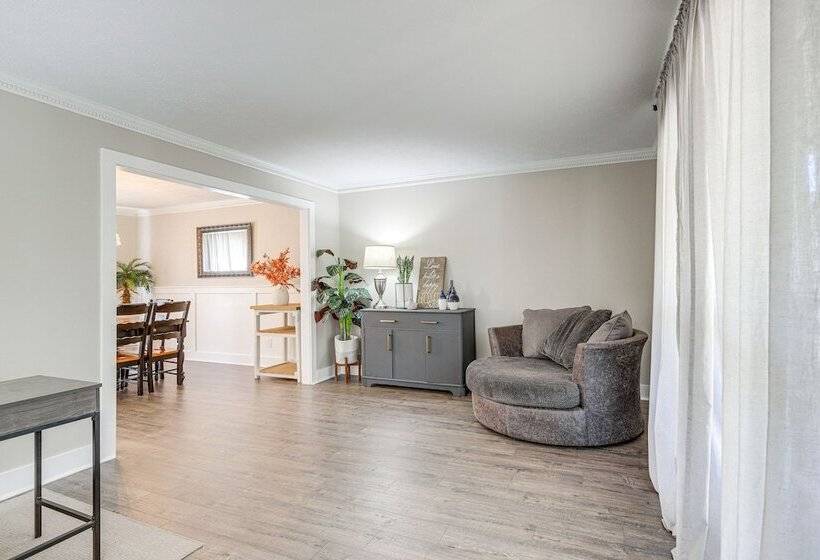 Atlanta Area Home W/ Office, Near Golfing & Hiking