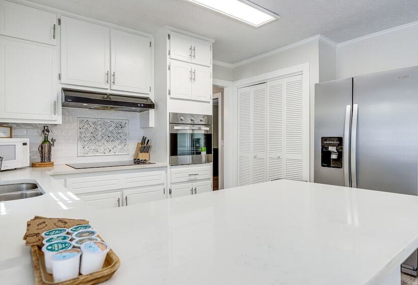 Atlanta Area Home W/ Office, Near Golfing & Hiking