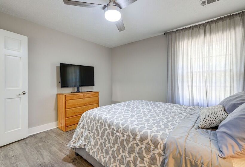 Atlanta Area Home W/ Office, Near Golfing & Hiking