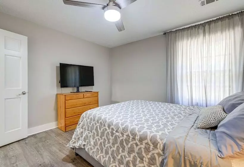 Atlanta Area Home W/ Office, Near Golfing & Hiking