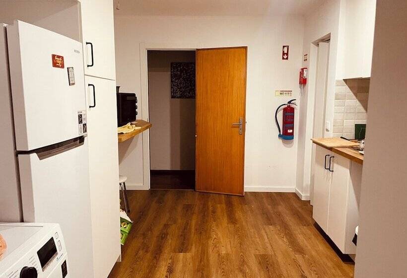 مبيت وإفطار Lisbon Soul Surf Camp