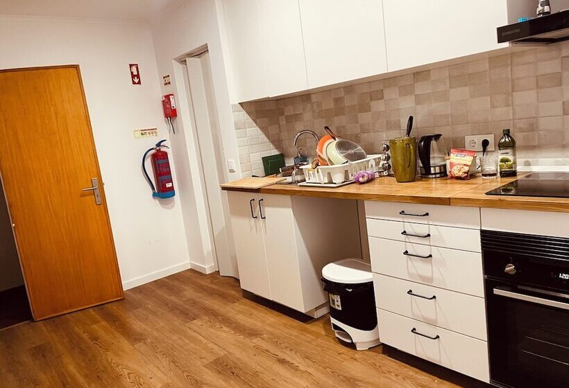 مبيت وإفطار Lisbon Soul Surf Camp