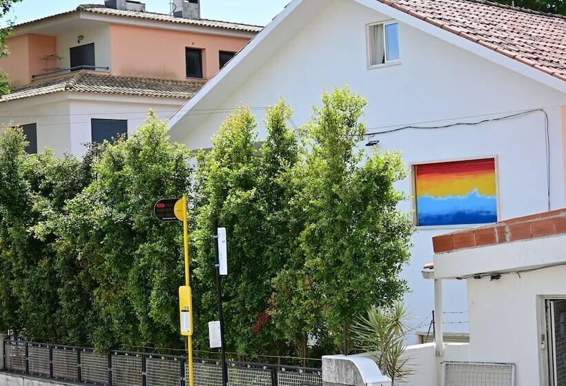 مبيت وإفطار Lisbon Soul Surf Camp