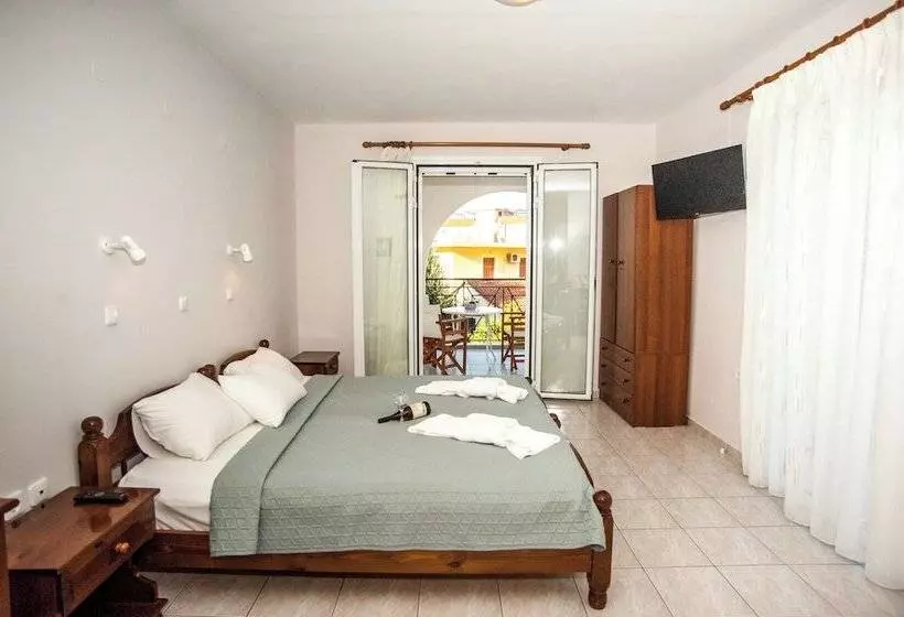 Captain Georgio Apartments