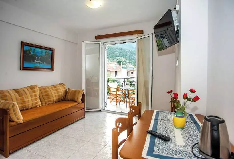 Captain Georgio Apartments