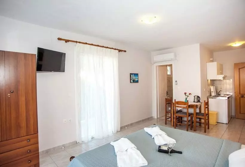 Captain Georgio Apartments