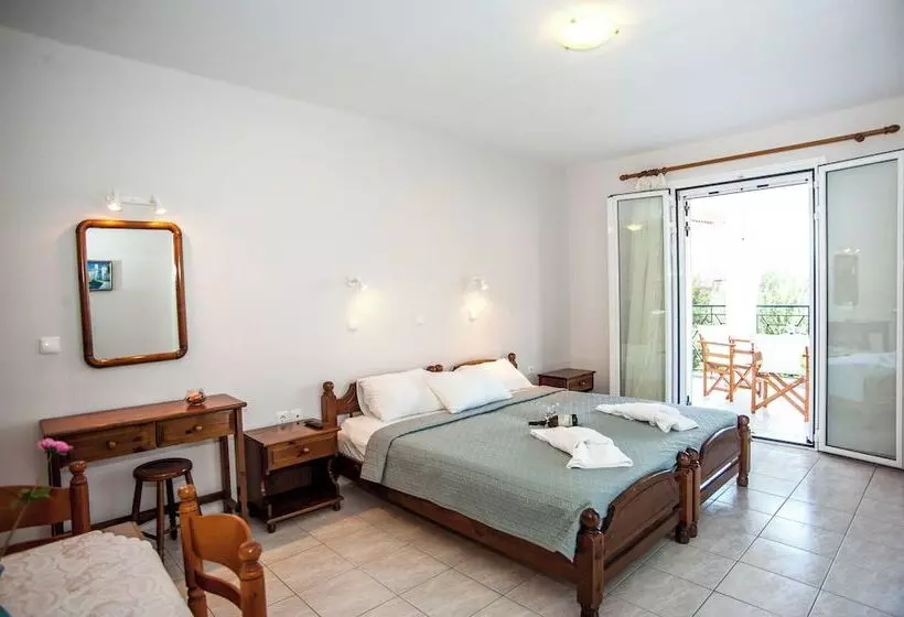 Captain Georgio Apartments