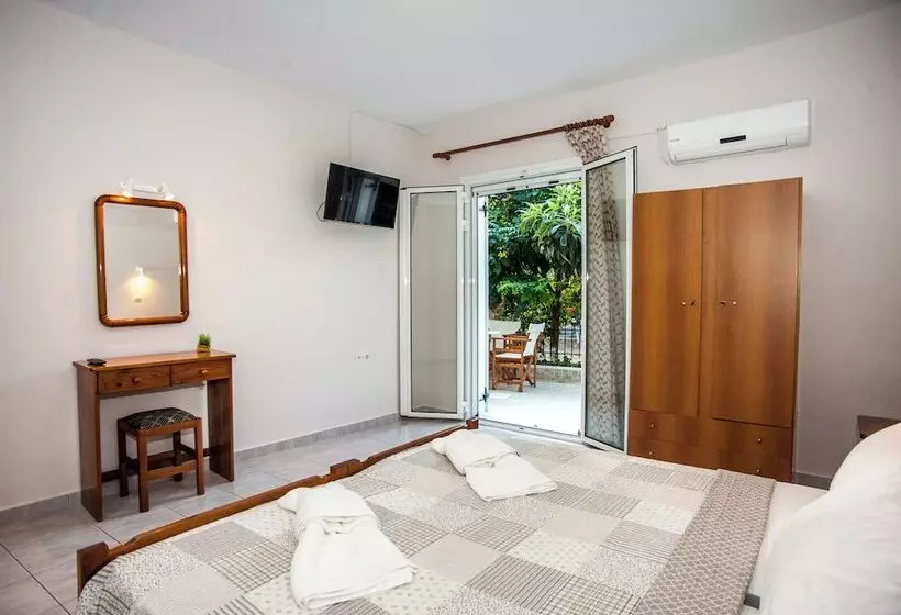 Captain Georgio Apartments