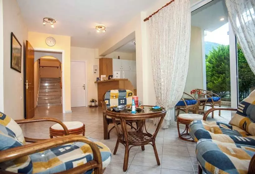 Captain Georgio Apartments