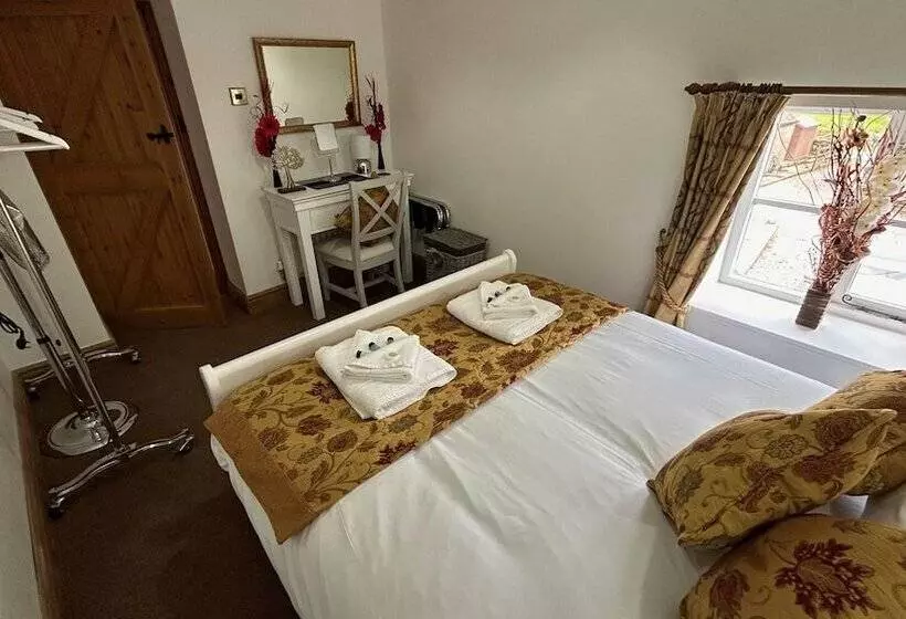 3 Bed Cottage Alton Towers Chatsworth Polars Peaks
