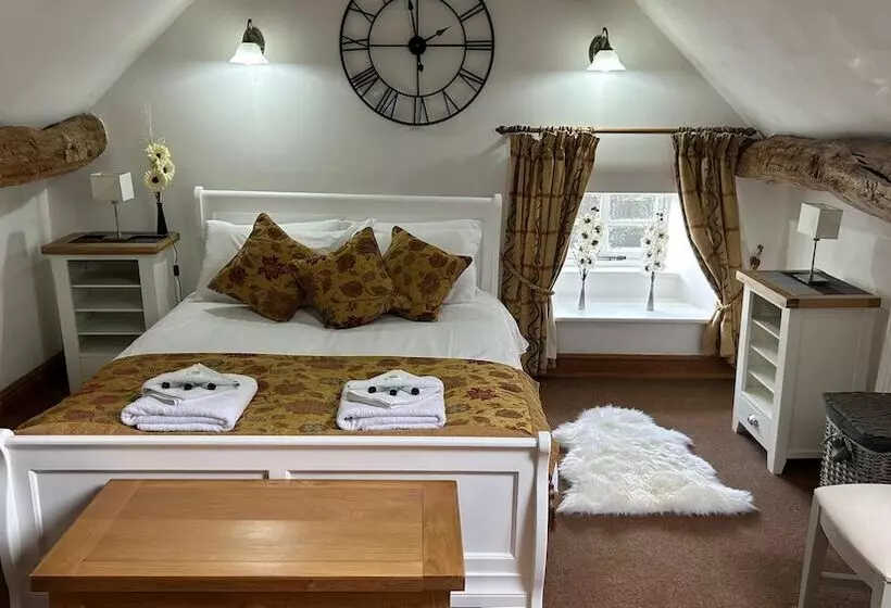 3 Bed Cottage Alton Towers Chatsworth Polars Peaks