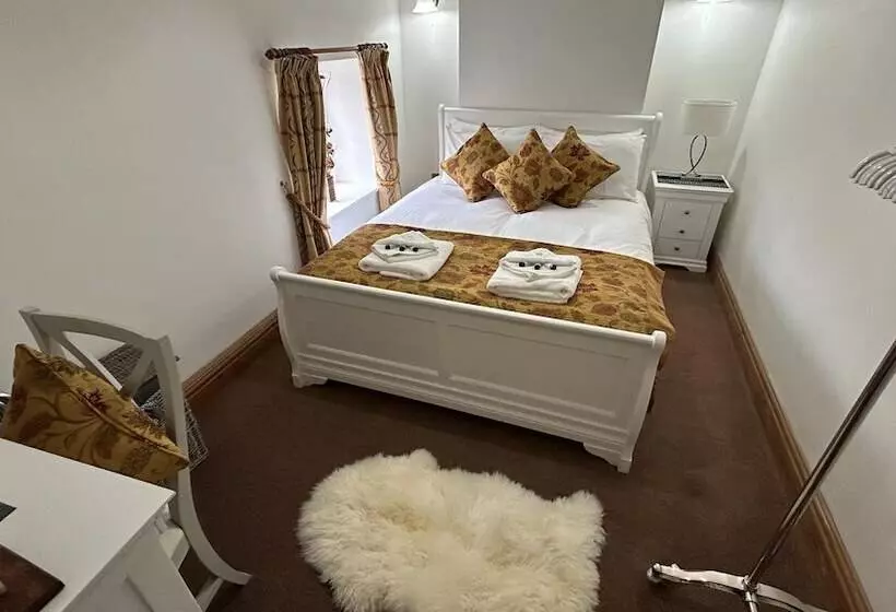 3 Bed Cottage Alton Towers Chatsworth Polars Peaks