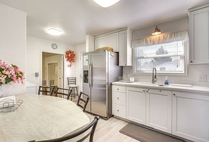 Charming Orem Home W/ Yard   Near Byu & Uvu!