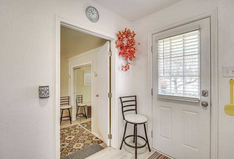 Charming Orem Home W/ Yard   Near Byu & Uvu!