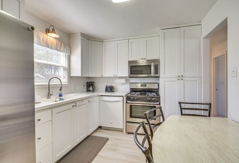 Charming Orem Home W/ Yard   Near Byu & Uvu!