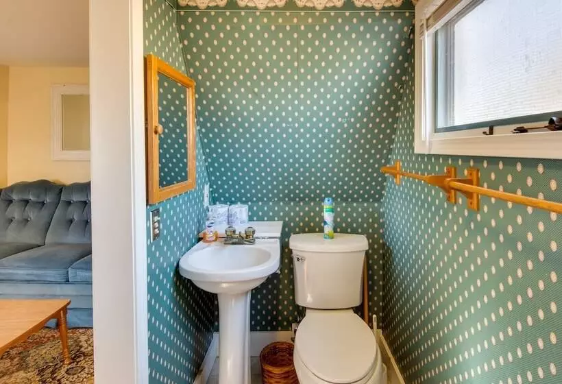 Cozy Chautauqua Lake Cottage W/ Shared Patio