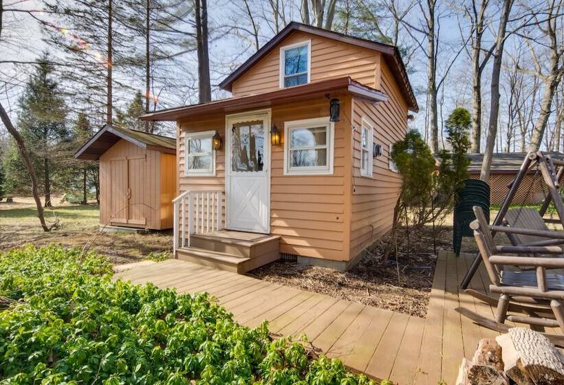 Cozy Chautauqua Lake Cottage W/ Shared Patio