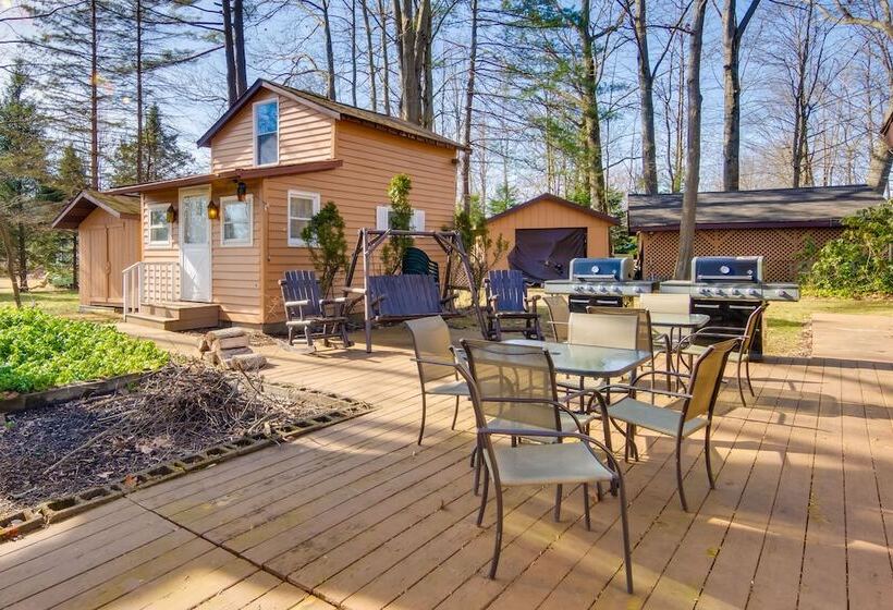 Cozy Chautauqua Lake Cottage W/ Shared Patio