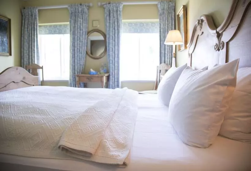 ホテル Ballebro Færgekro