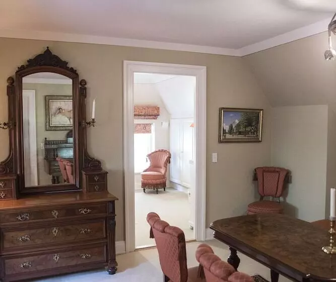 ホテル Ballebro Færgekro