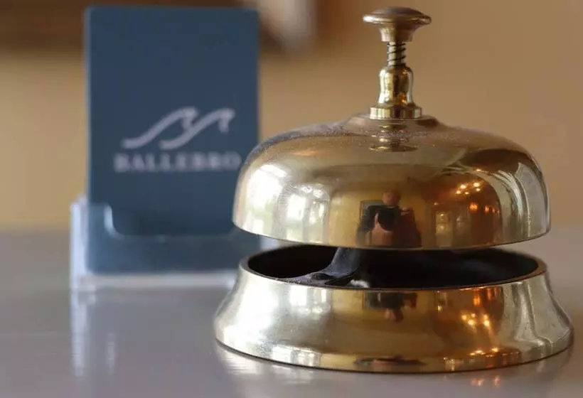 ホテル Ballebro Færgekro