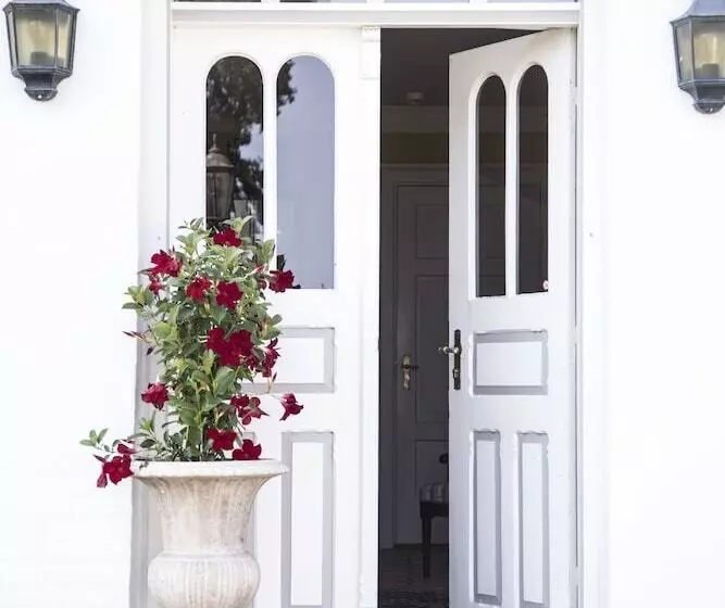 ホテル Ballebro Færgekro