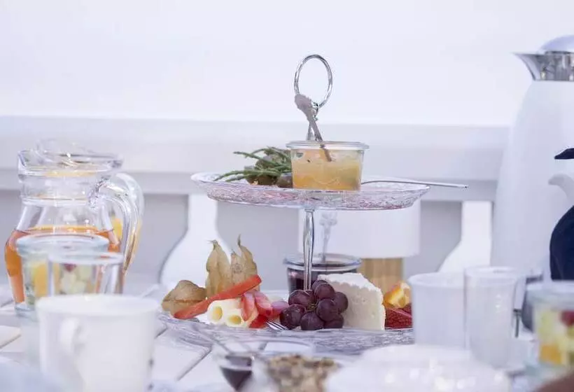 ホテル Ballebro Færgekro