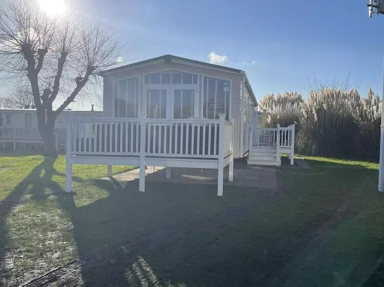 ホテル Captivating 2 Bed Lodge In Great Yarmouth