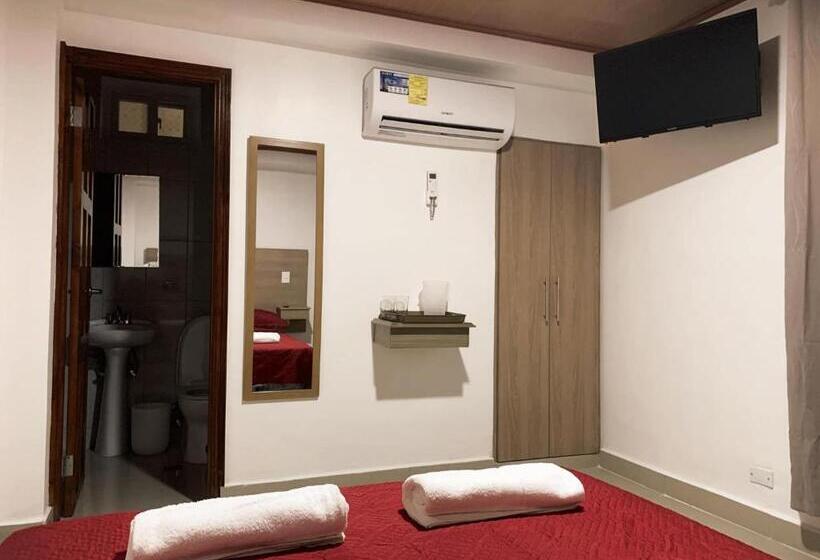 Hotel Internacional De Colon