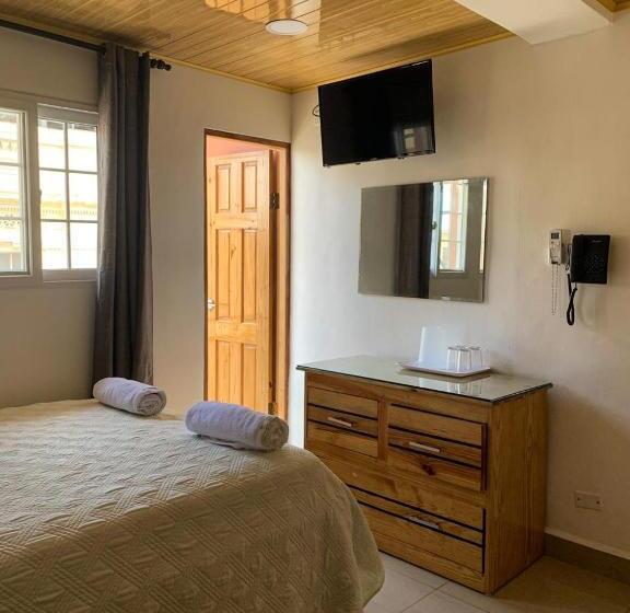 Hotel Internacional De Colon