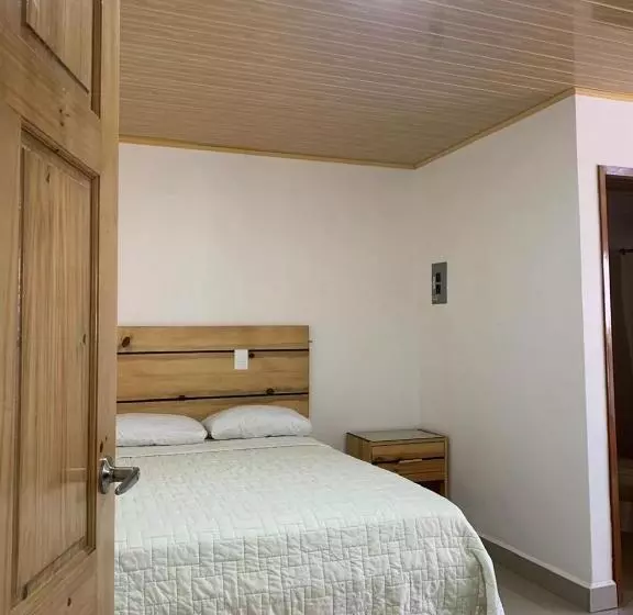 Hotelli Internacional De Colon