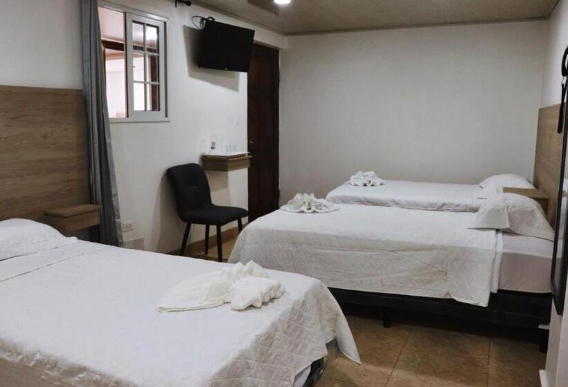 Hotel Internacional De Colon