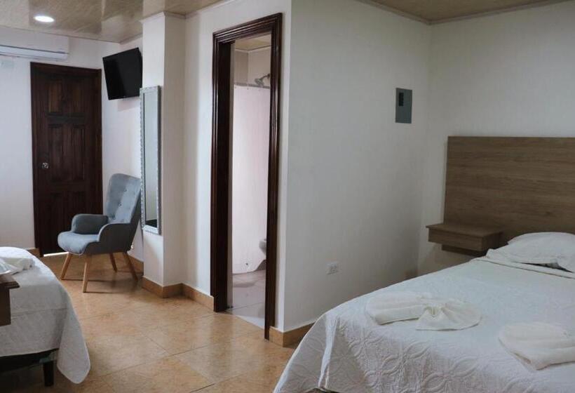 Hotel Internacional De Colon