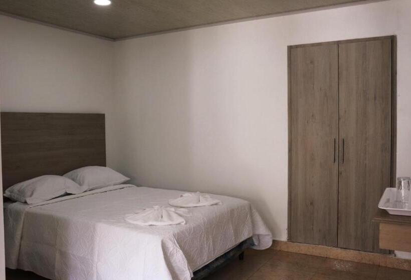 Hotel Internacional De Colon