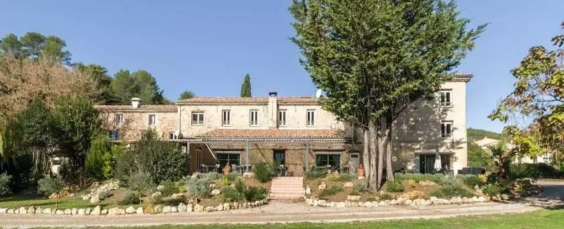 ホテル La Bastide De Montferrat