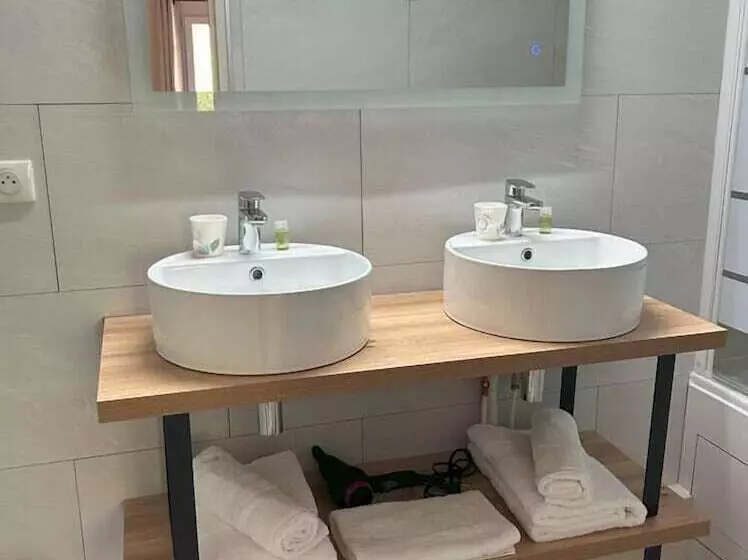 ホテル La Bastide De Montferrat