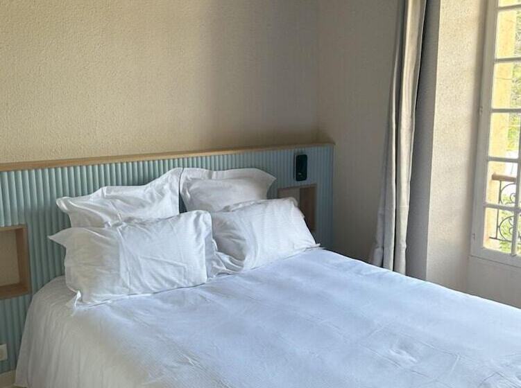 Отель La Bastide De Montferrat